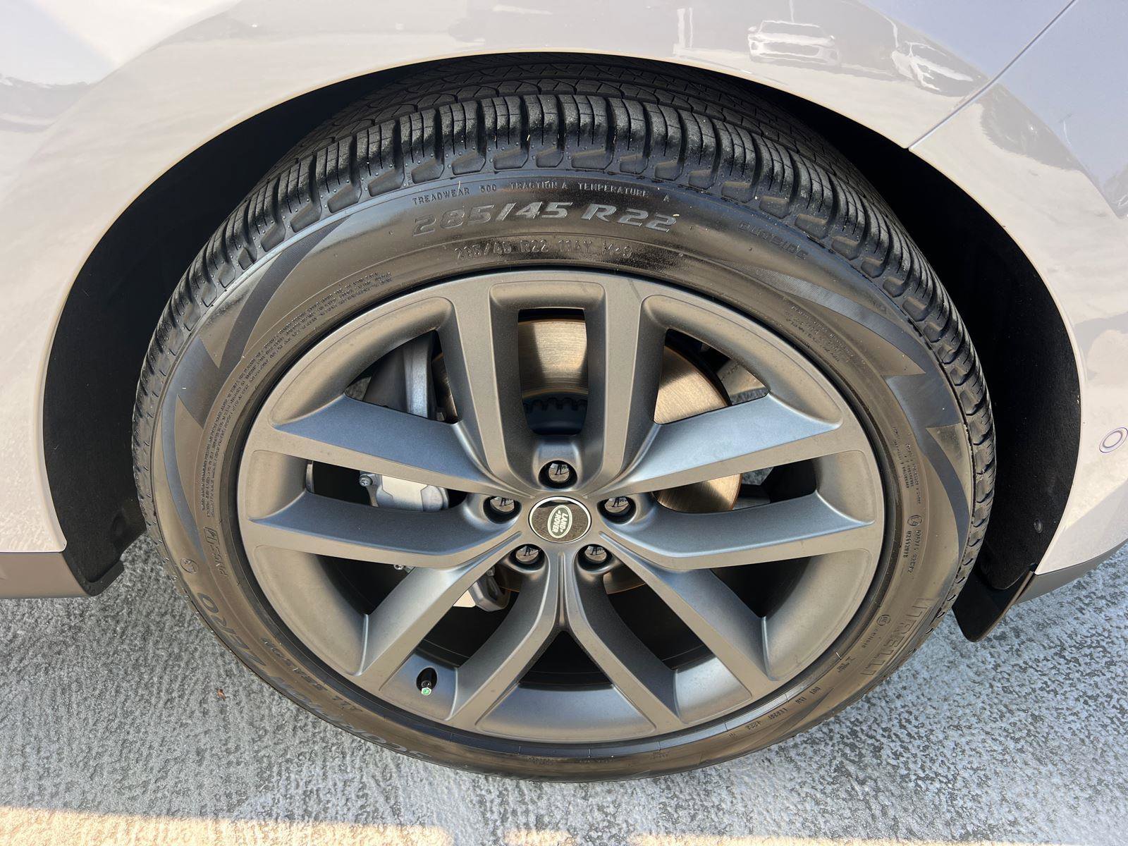 Used 2024 Land Rover Range Rover Sport SE image 12