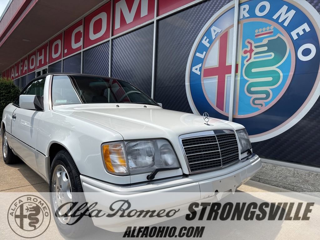 Used 1995 Mercedes-Benz E 320 Convertible video 1
