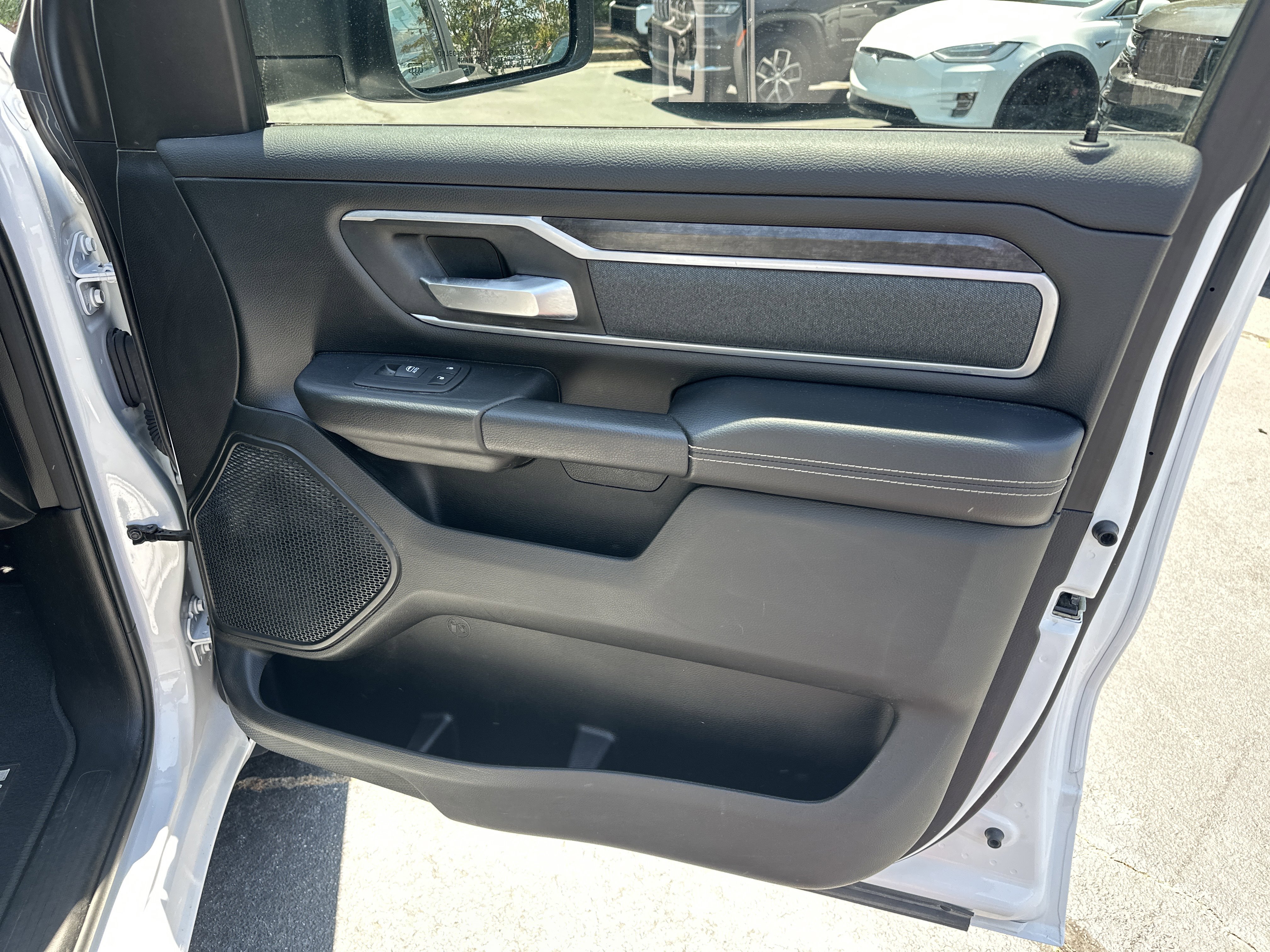 Used 2023 RAM 1500 Big Horn AWD/4WD image 18