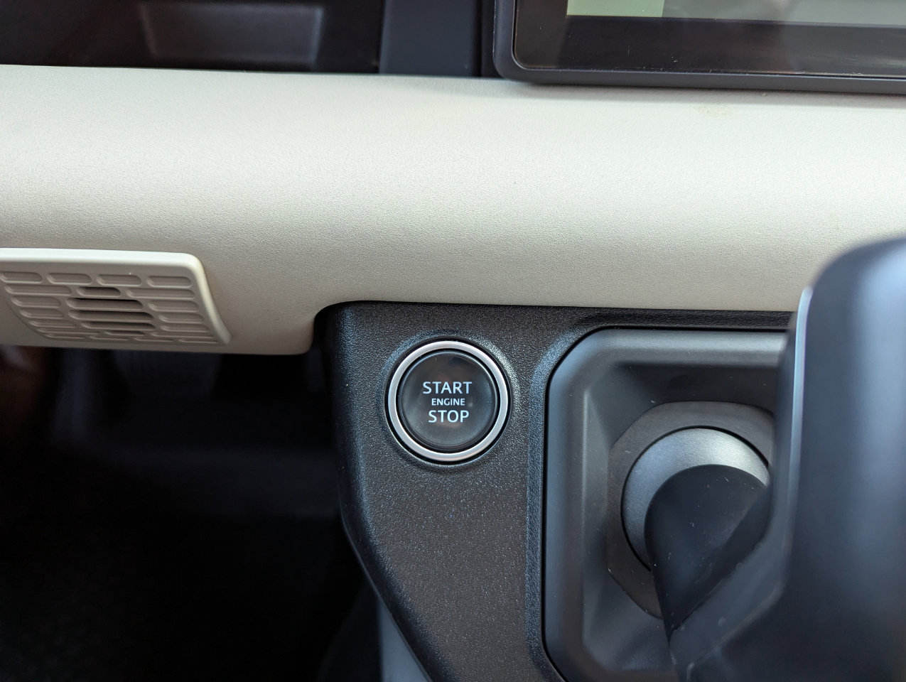 Used 2023 Land Rover Defender 110 X-Dynamic SE image 27