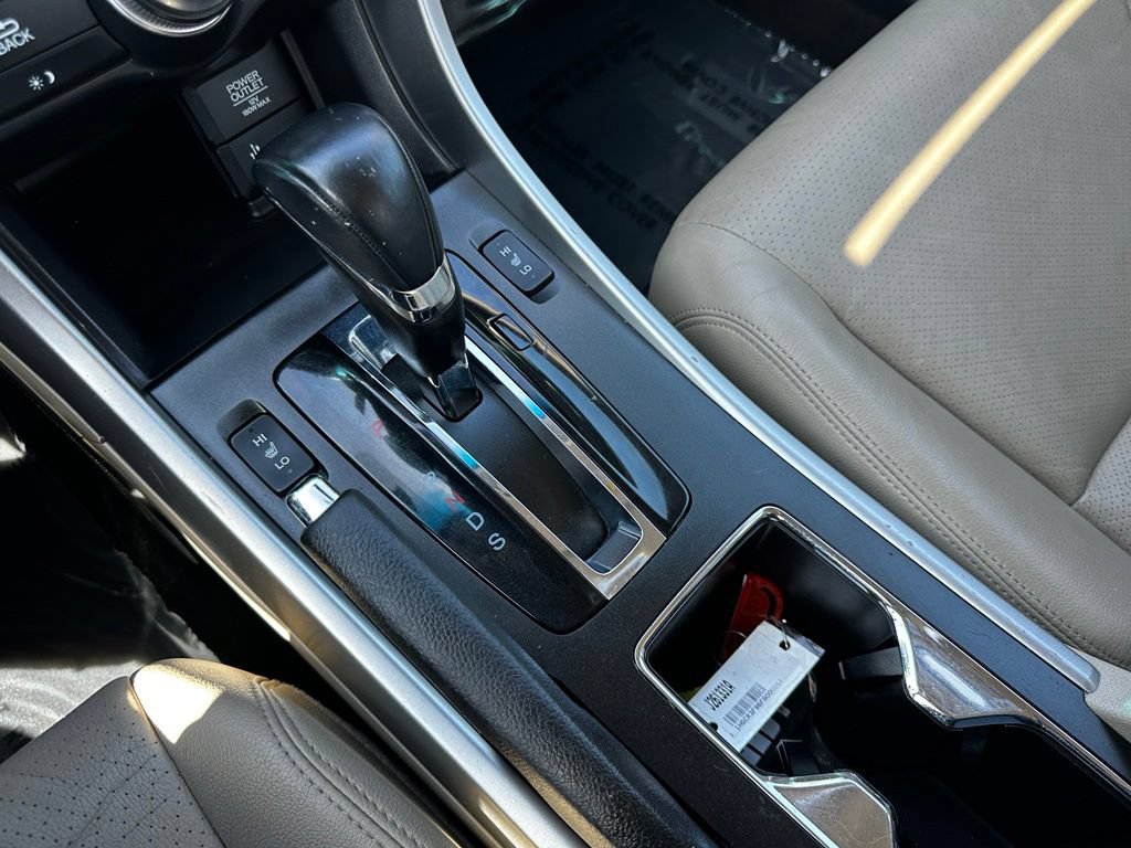 Used 2015 Honda Accord Touring image 26