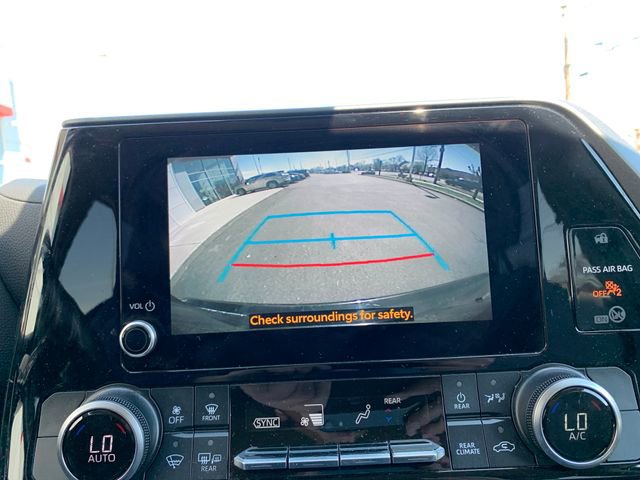 Used 2023 Toyota Highlander LE image 22