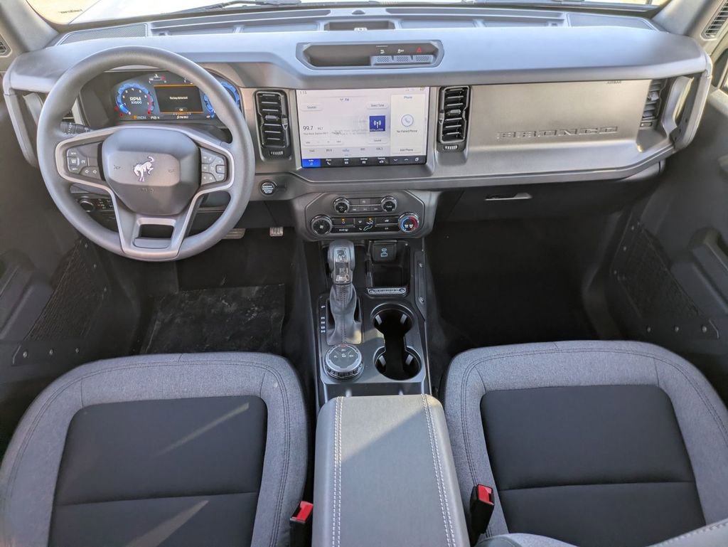 New 2025 Ford Bronco 4-Door image 38