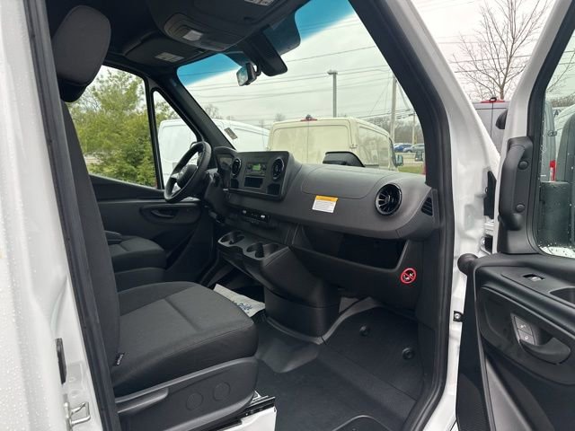 New 2025 Mercedes-Benz Sprinter 4500 image 17
