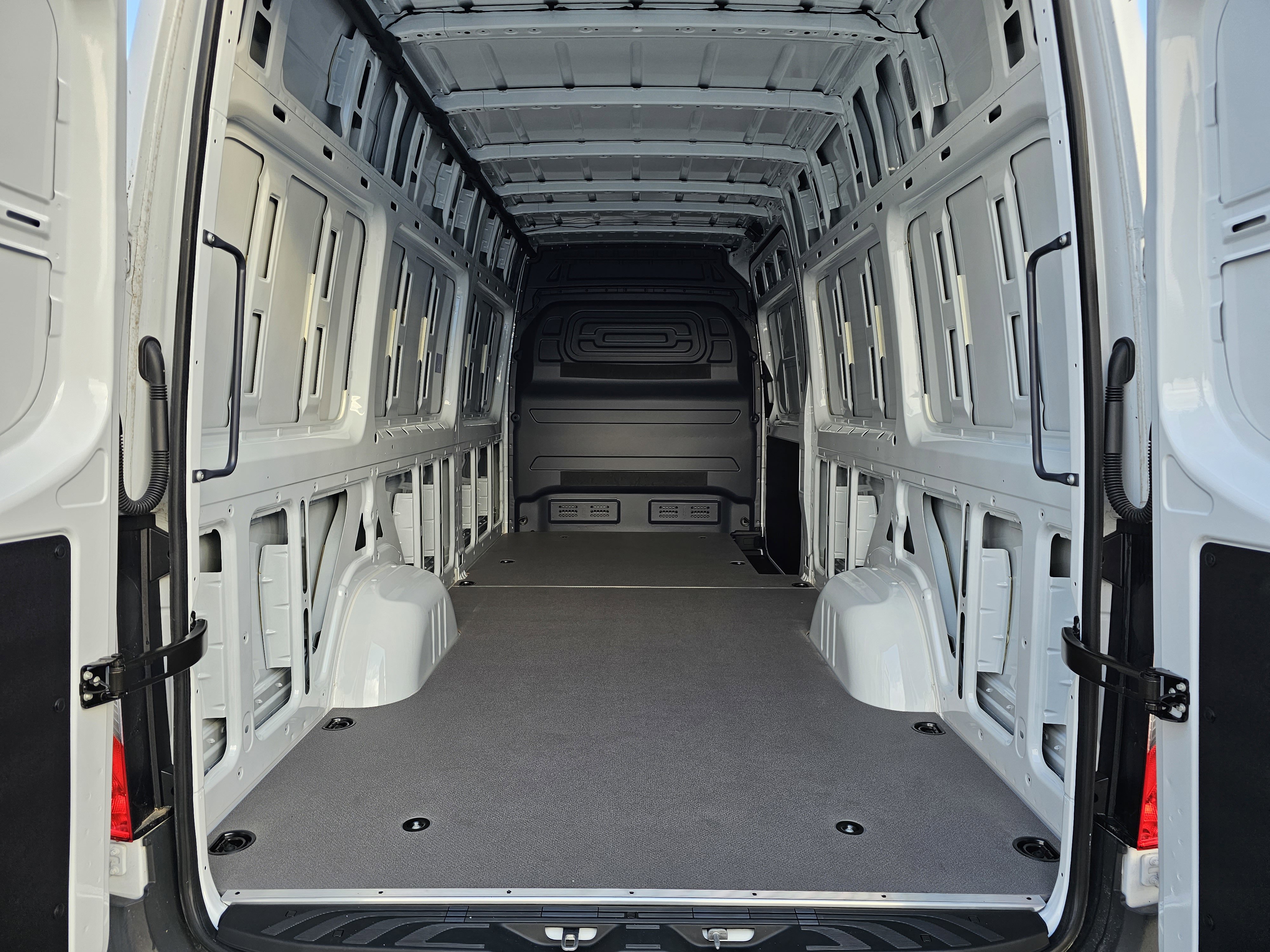 New 2025 Mercedes-Benz Sprinter 2500 image 6