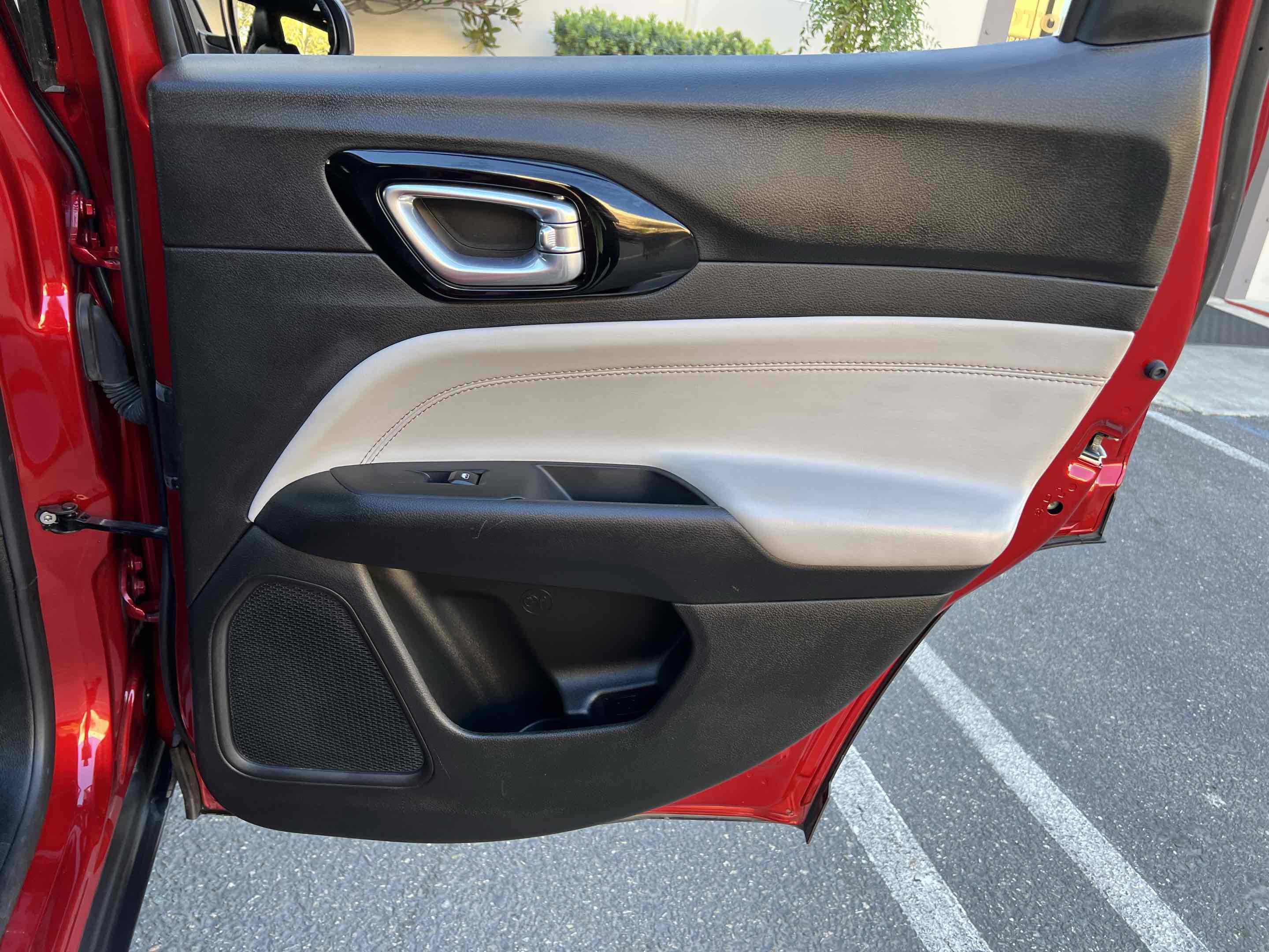 Used 2025 Jeep Compass Limited image 73