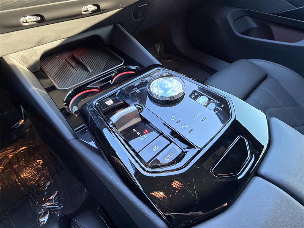 Used 2026 BMW 540i xDrive image 32