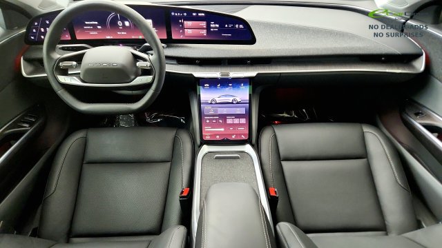 Used 2025 Lucid Air Pure RWD image 47