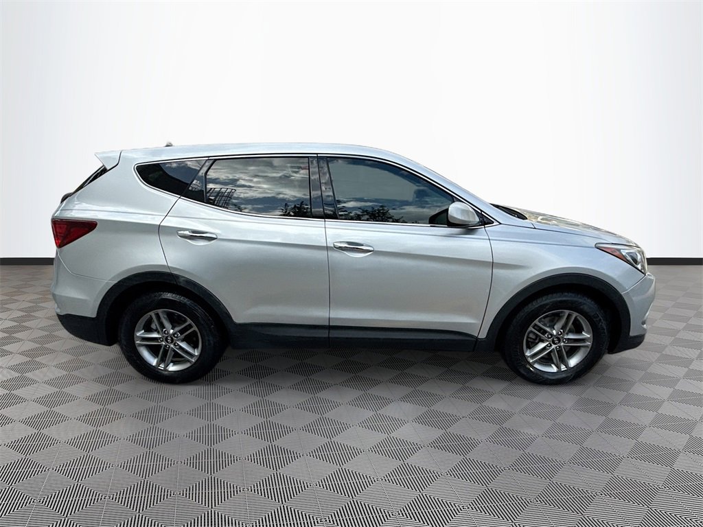 Used 2018 Hyundai Santa Fe Sport image 9