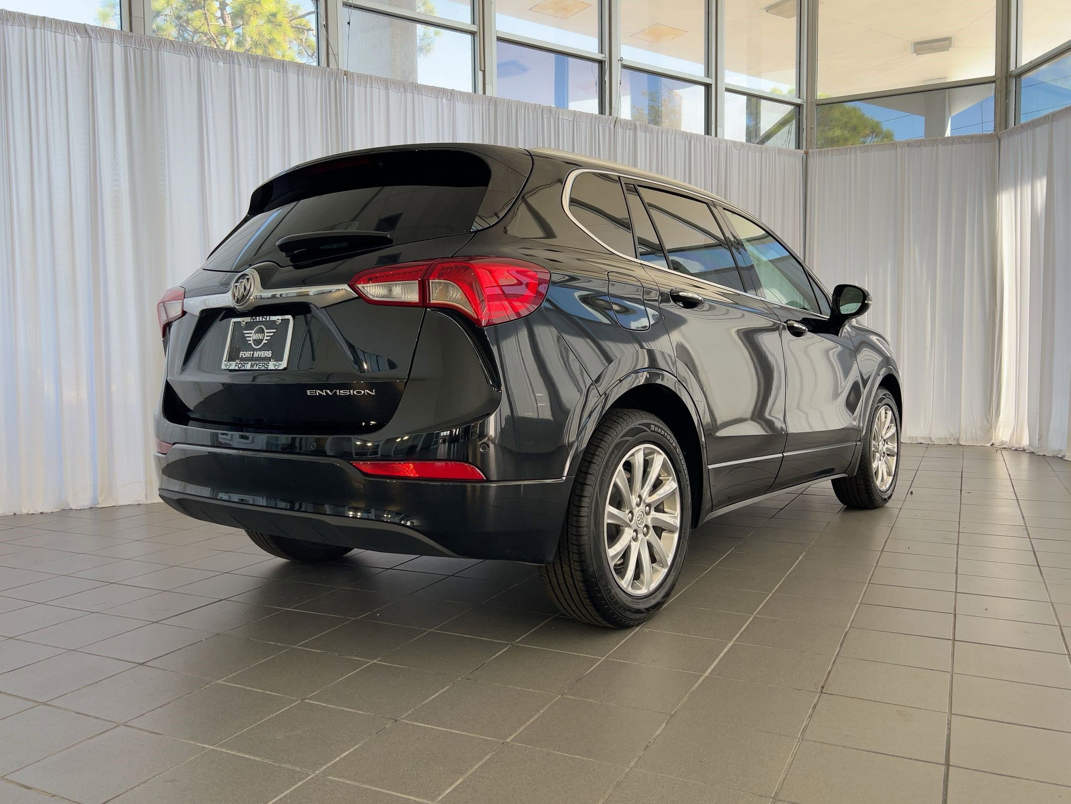 Used 2020 Buick Envision Essence w/ LPO, Cargo Package image 9