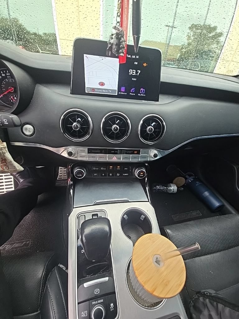 Used 2019 Kia Stinger GT2 AWD/4WD image 9