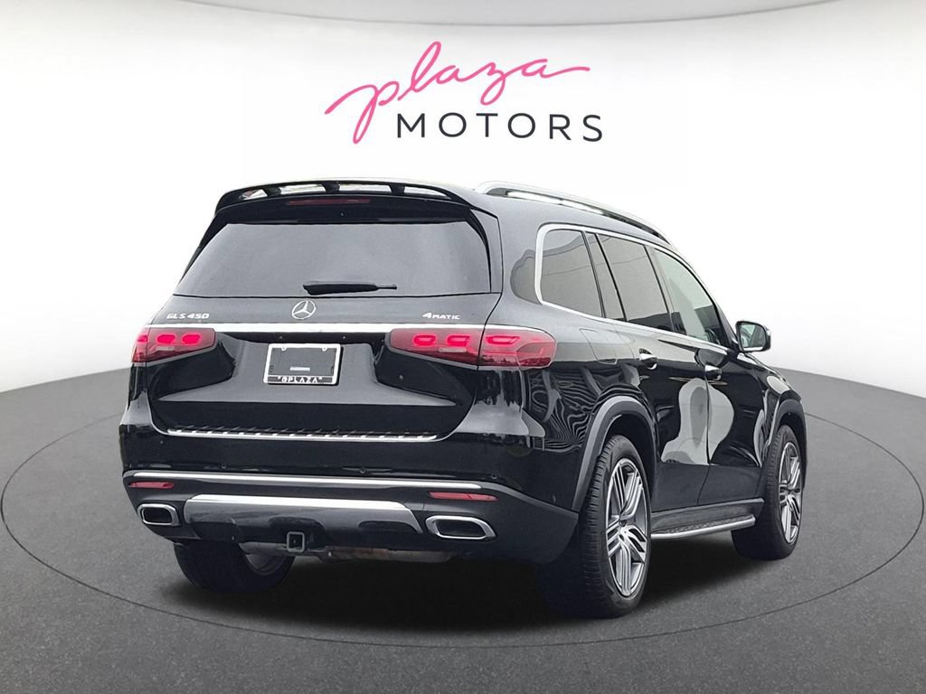 Used 2024 Mercedes-Benz GLS 450 4MATIC image 5