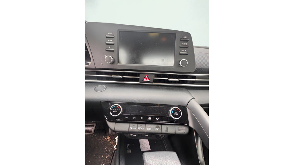 Used 2021 Hyundai Elantra SEL FWD image 11