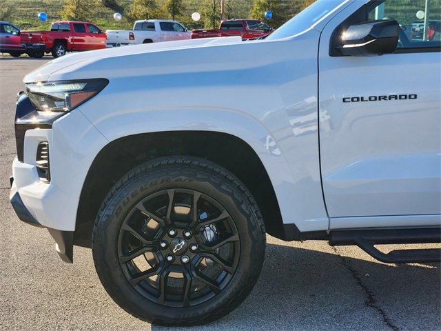 Used 2024 Chevrolet Colorado Z71 w/ LPO, Dark Essentials Package image 8