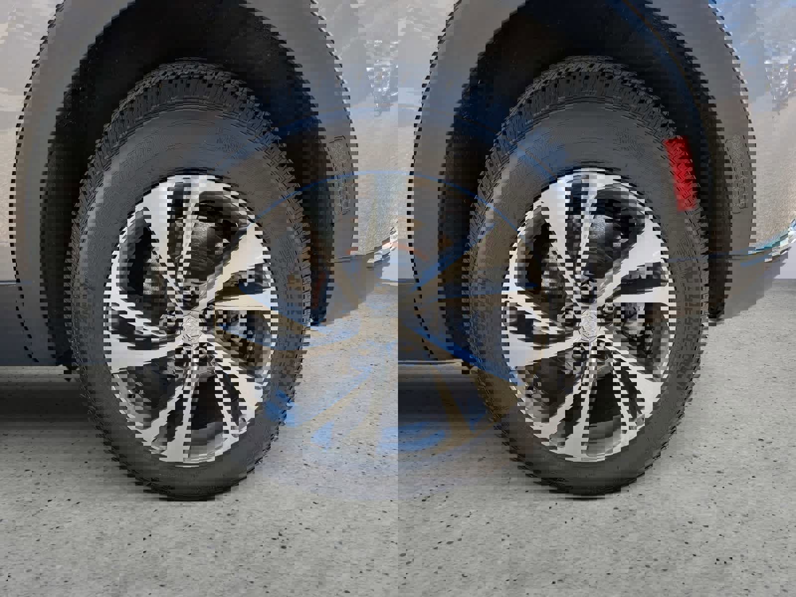 Used 2021 Buick Envision Essence image 7