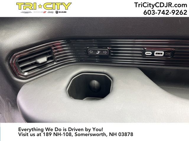 Used 2024 Jeep Grand Wagoneer Series II w/ Quick Order Packagew 28T image 46