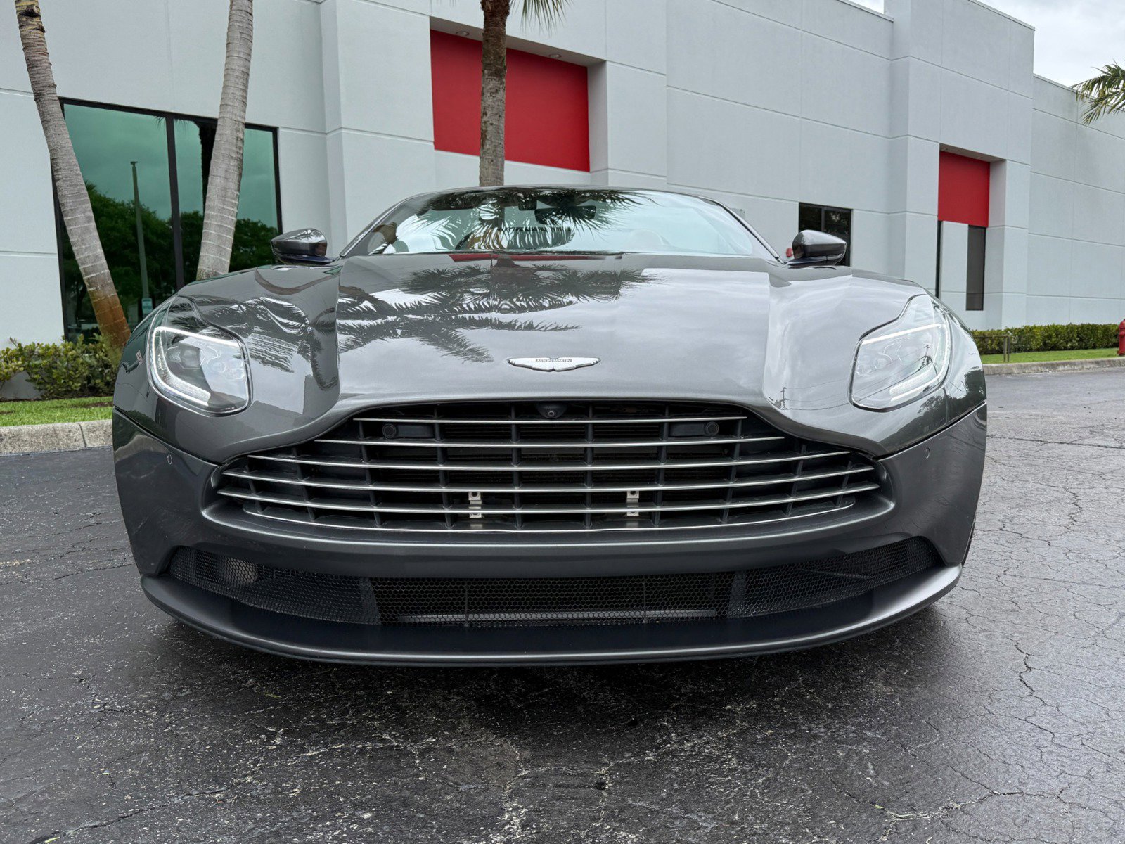 Used 2020 Aston Martin DB11 Volante RWD image 13