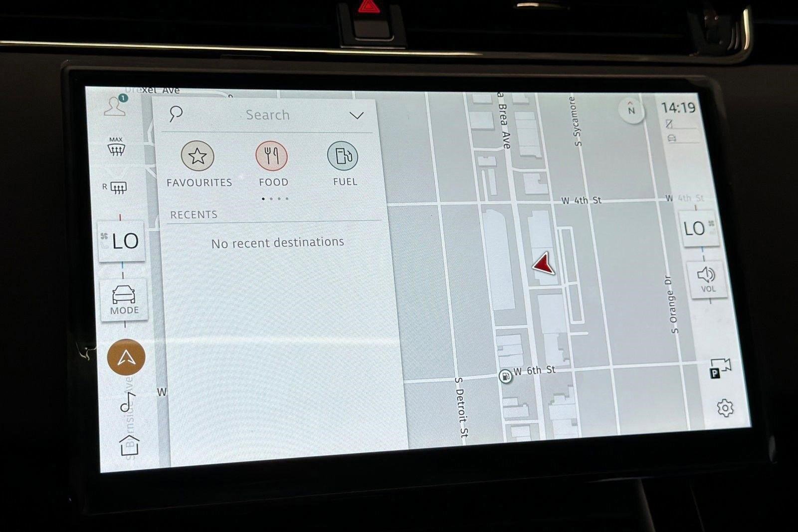 New 2026 Land Rover Range Rover Evoque Dynamic SE AWD/4WD image 24