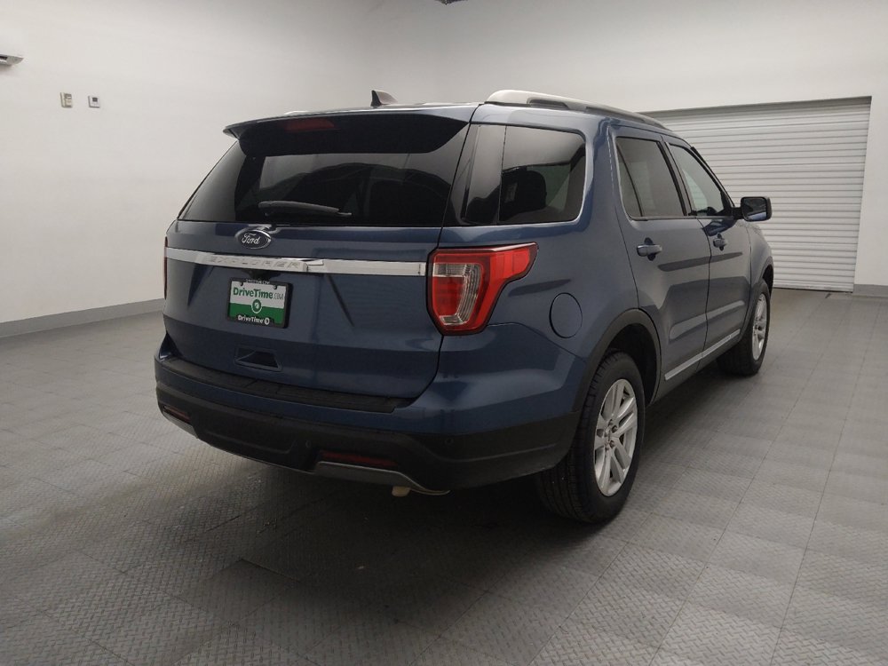 Used 2019 Ford Explorer XLT AWD/4WD image 9