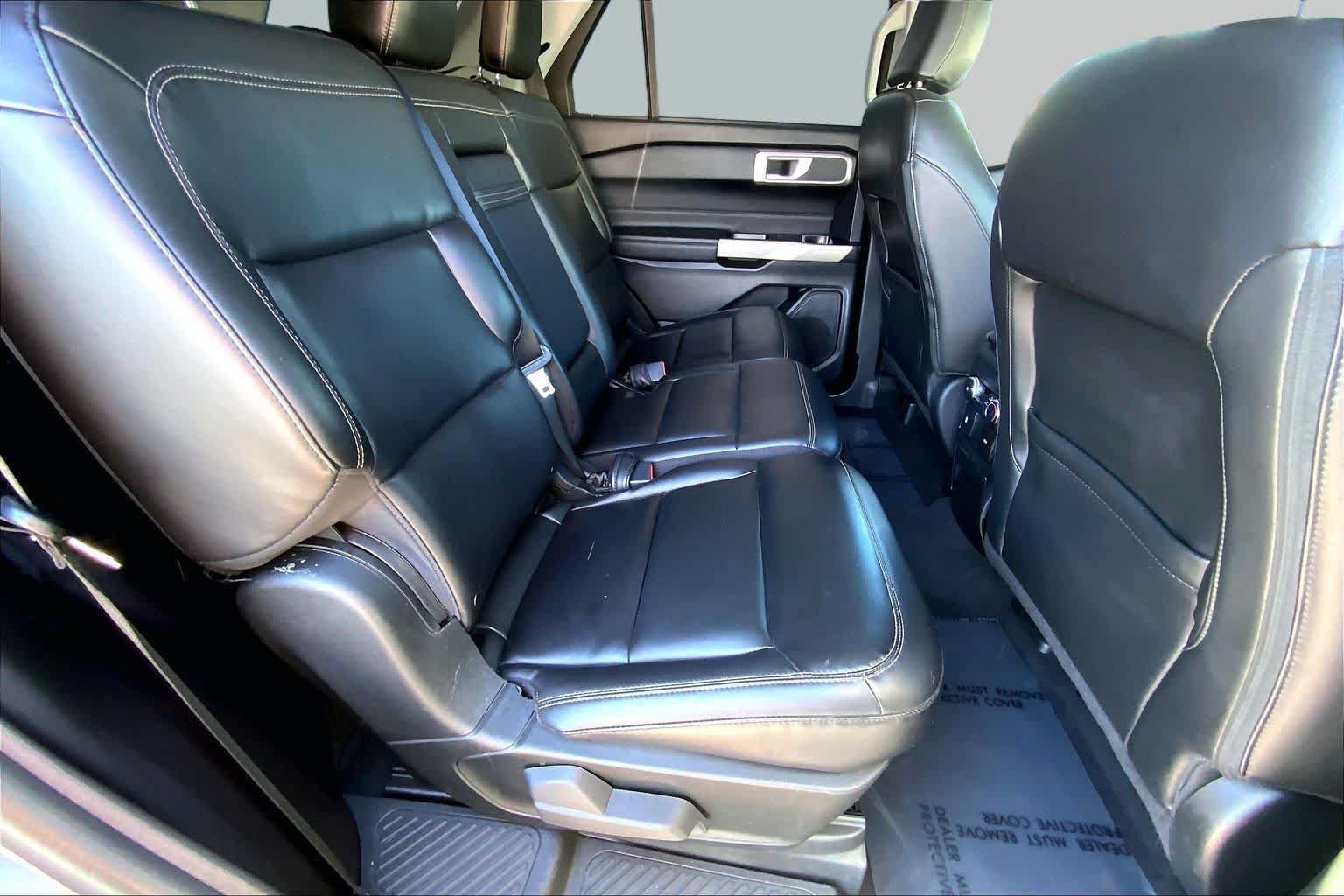 Used 2022 Ford Explorer XLT w/ Equipment Group 202A RWD image 19