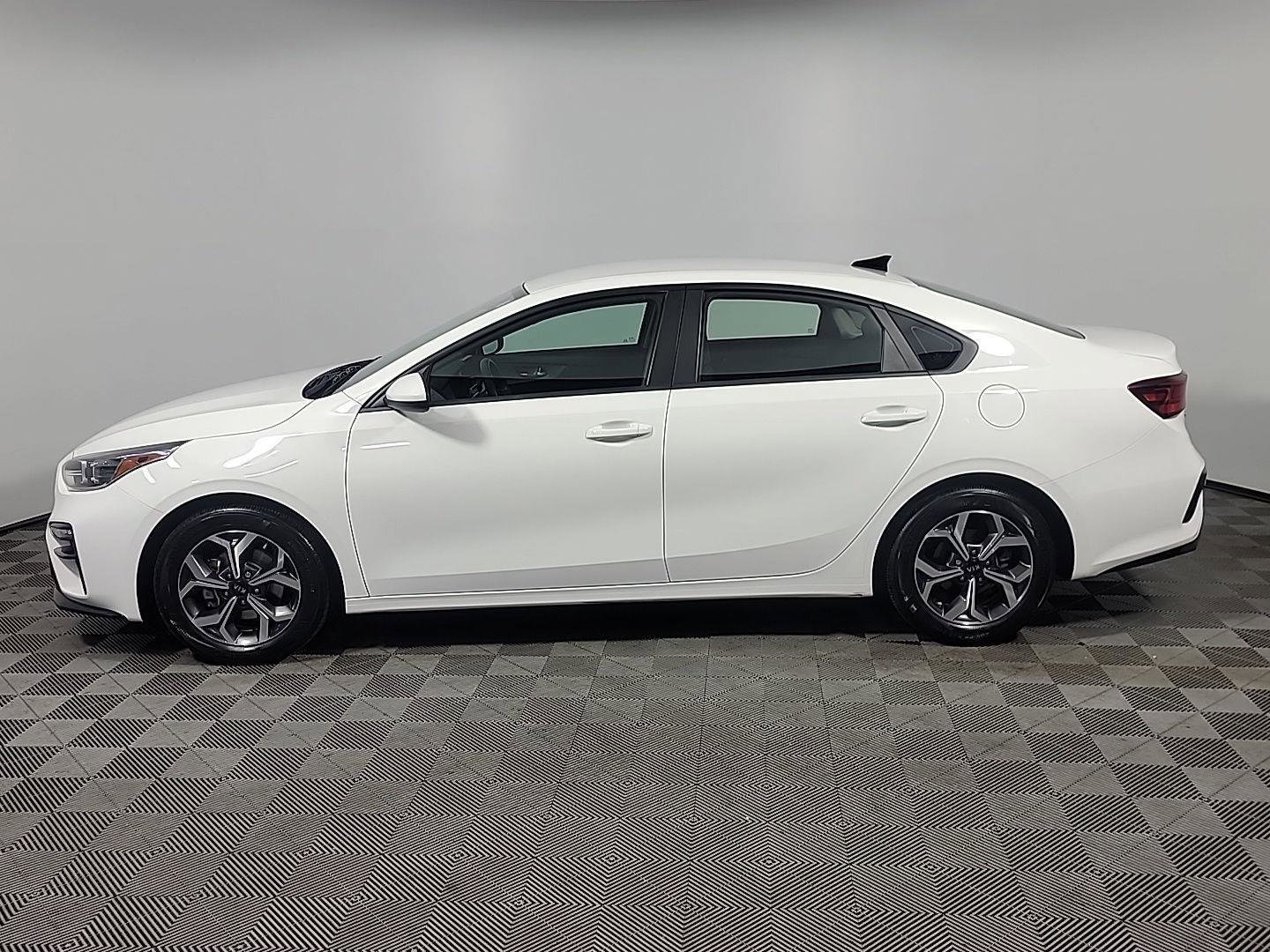 Used 2021 Kia Forte LXS image 10