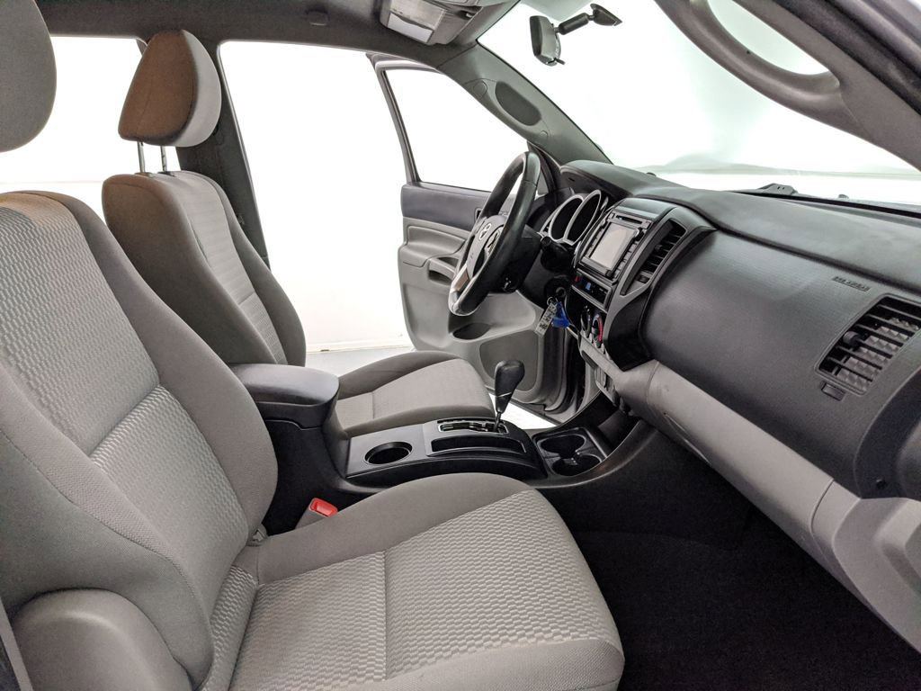Used 2014 Toyota Tacoma PreRunner image 20