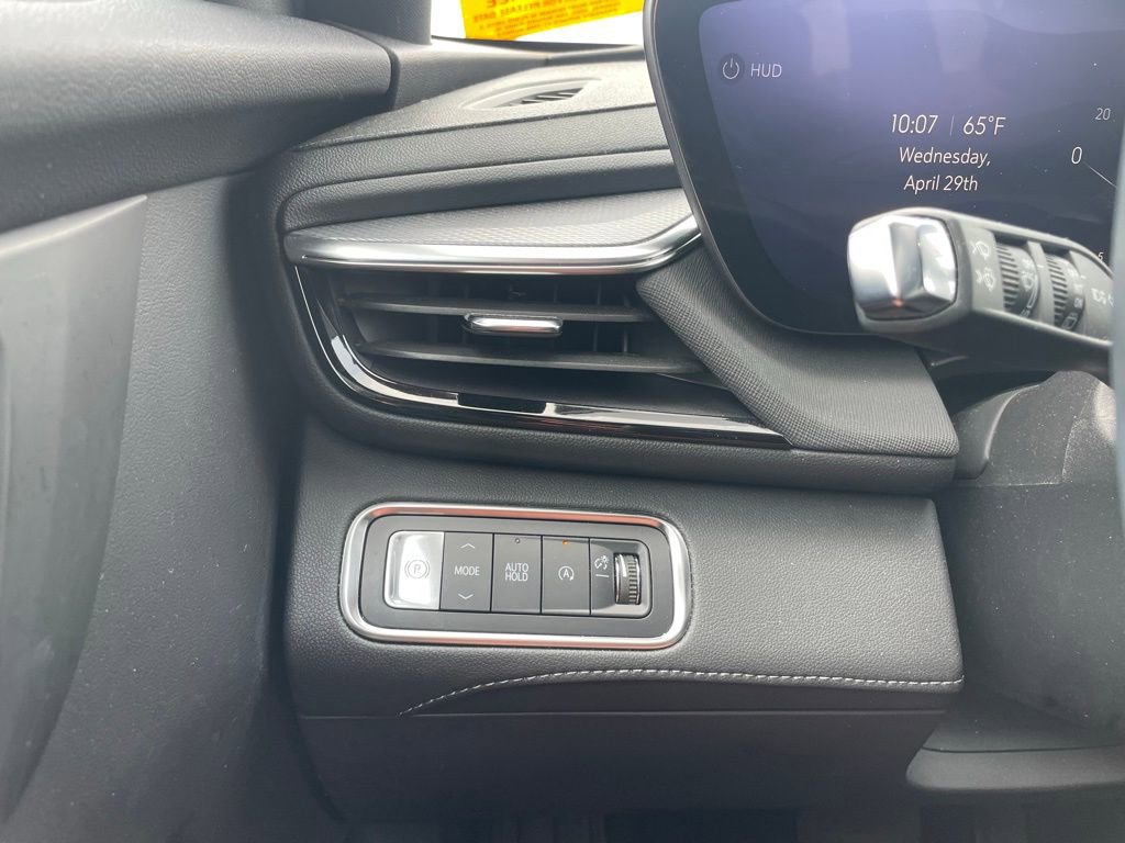 Used 2025 Buick Enclave Sport Touring w/ Power Package FWD image 13