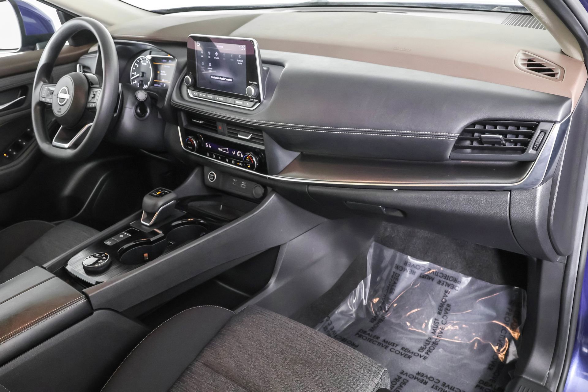 Used 2023 Nissan Rogue SV image 53