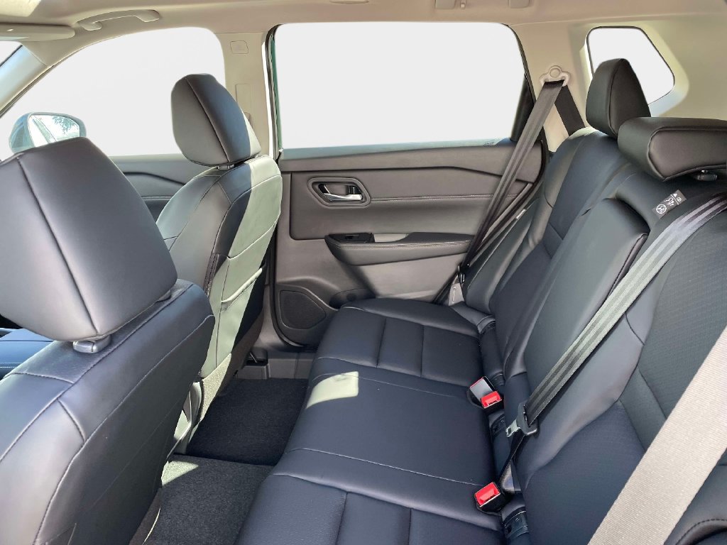 New 2027 Nissan Rogue Dark Armor FWD image 16