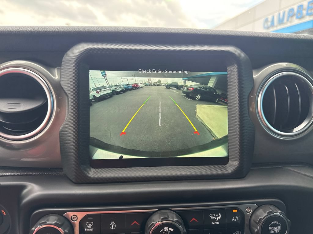 Used 2023 Jeep Wrangler Unlimited Sahara w/ LED Lighting Group AWD/4WD image 24