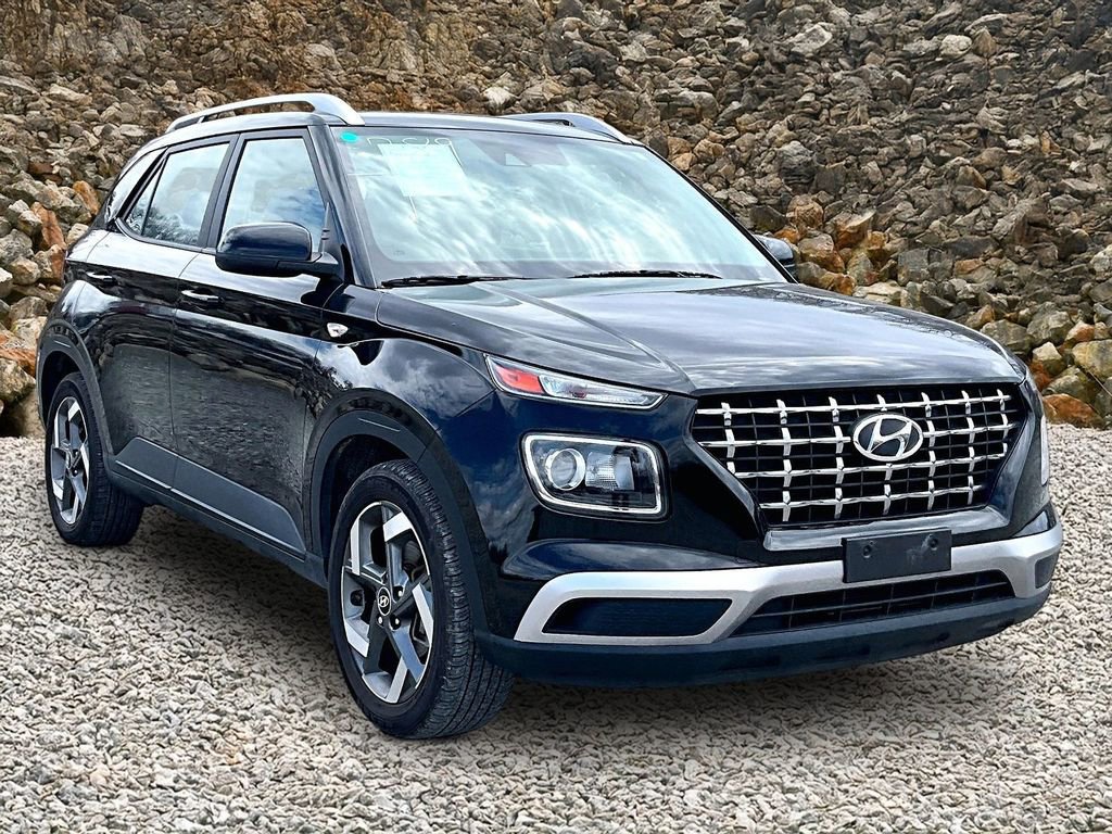 Used 2022 Hyundai Venue SEL image 8