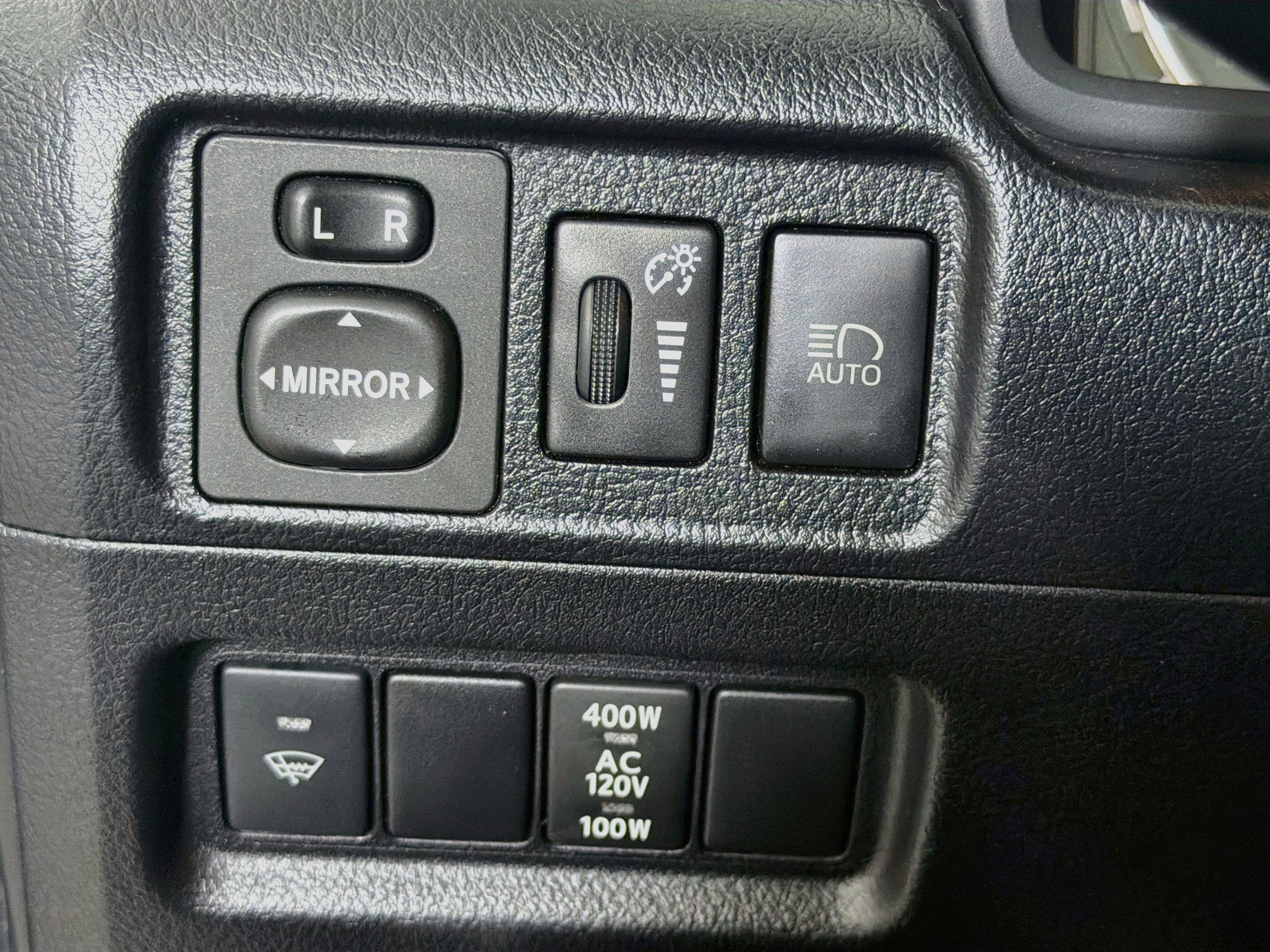 Used 2020 Toyota 4Runner Limited AWD/4WD image 16