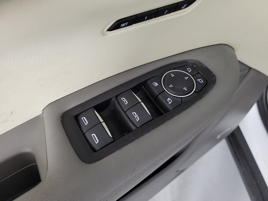Used 2024 Cadillac XT6 Premium Luxury w/ LPO, Floor Liner Package AWD/4WD image 19