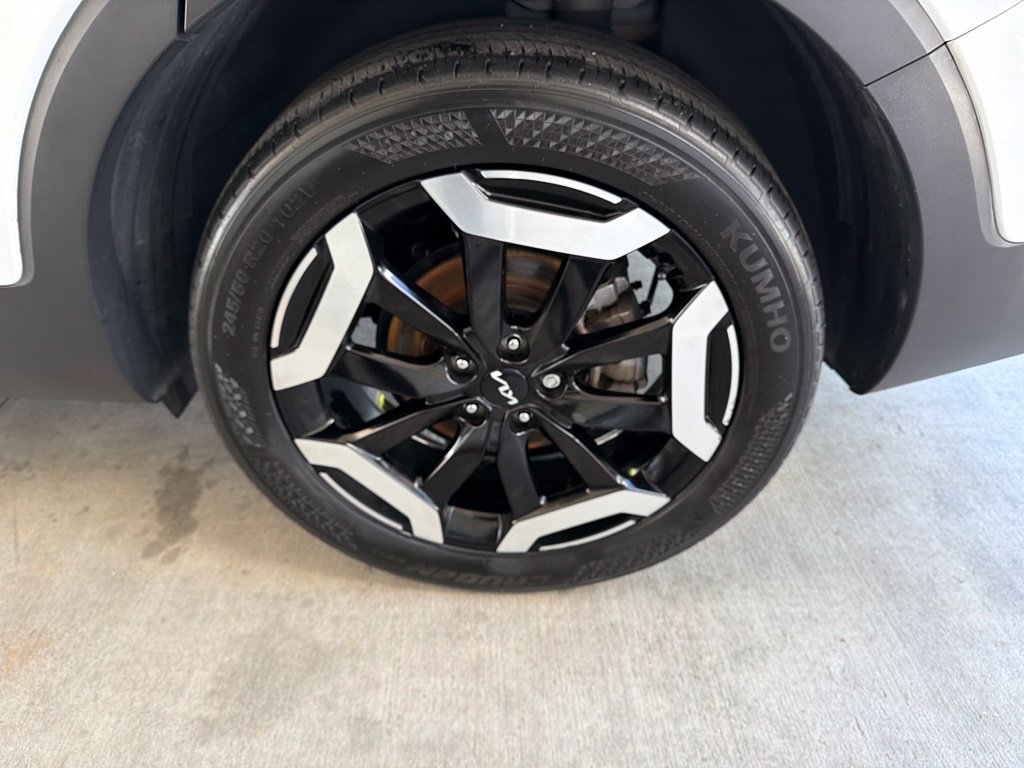 Used 2024 Kia Telluride S FWD image 20