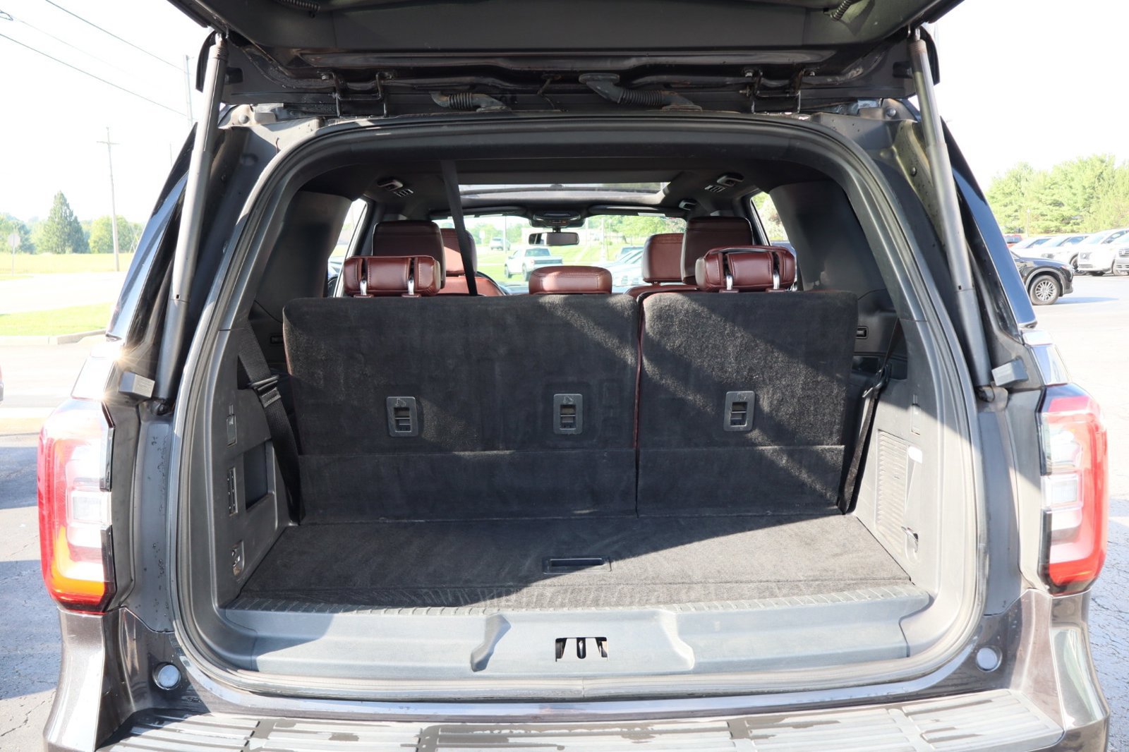 Used 2024 Ford Expedition Limited AWD/4WD image 30