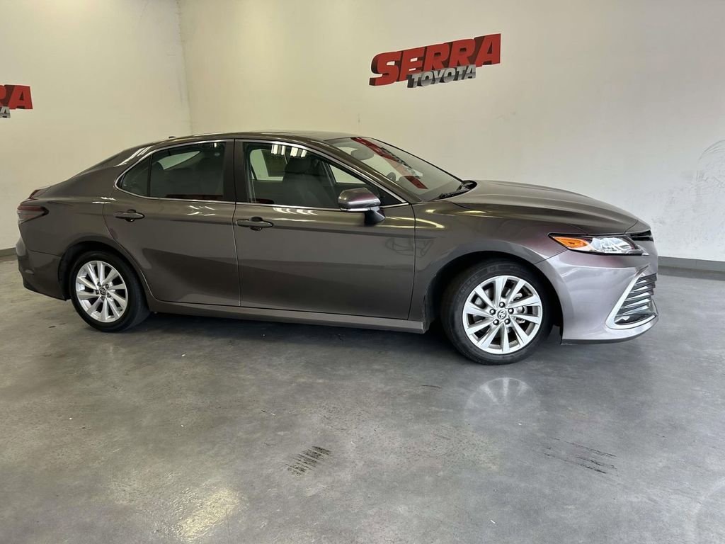 Used 2024 Toyota Camry LE w/ Convenience Package FWD image 2