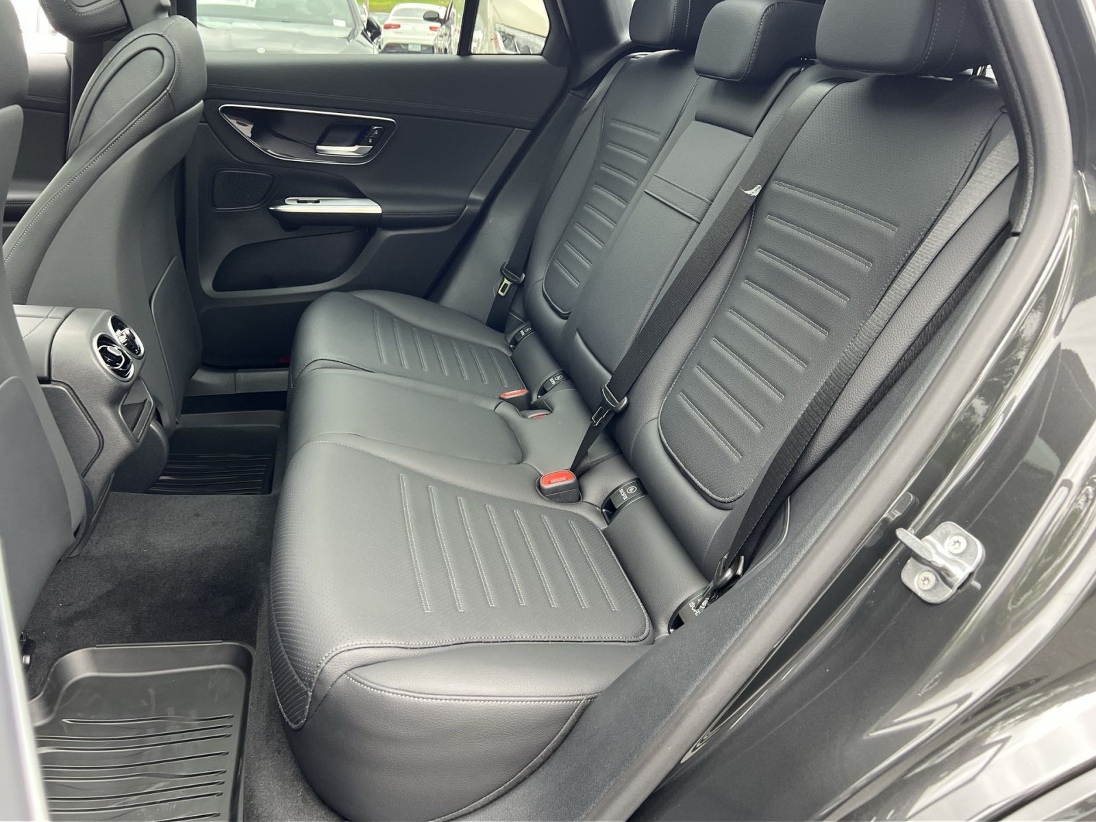 New 2026 Mercedes-Benz GLC 300 4MATIC image 30