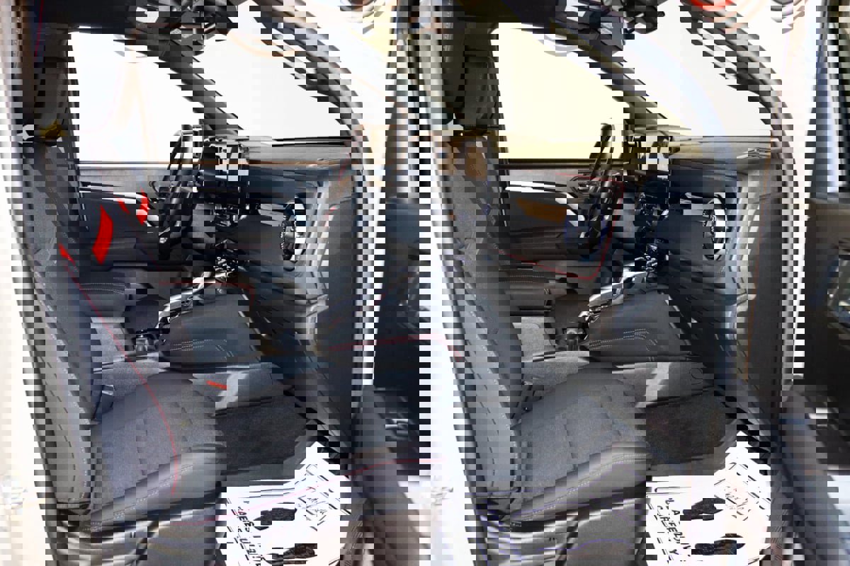 Used 2024 Chevrolet Colorado Z71 w/ Z71 Convenience Package 2 image 55