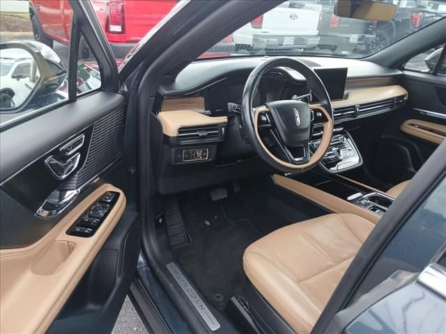 Used 2022 Lincoln Corsair Reserve w/ Equipment Group 201A image 7
