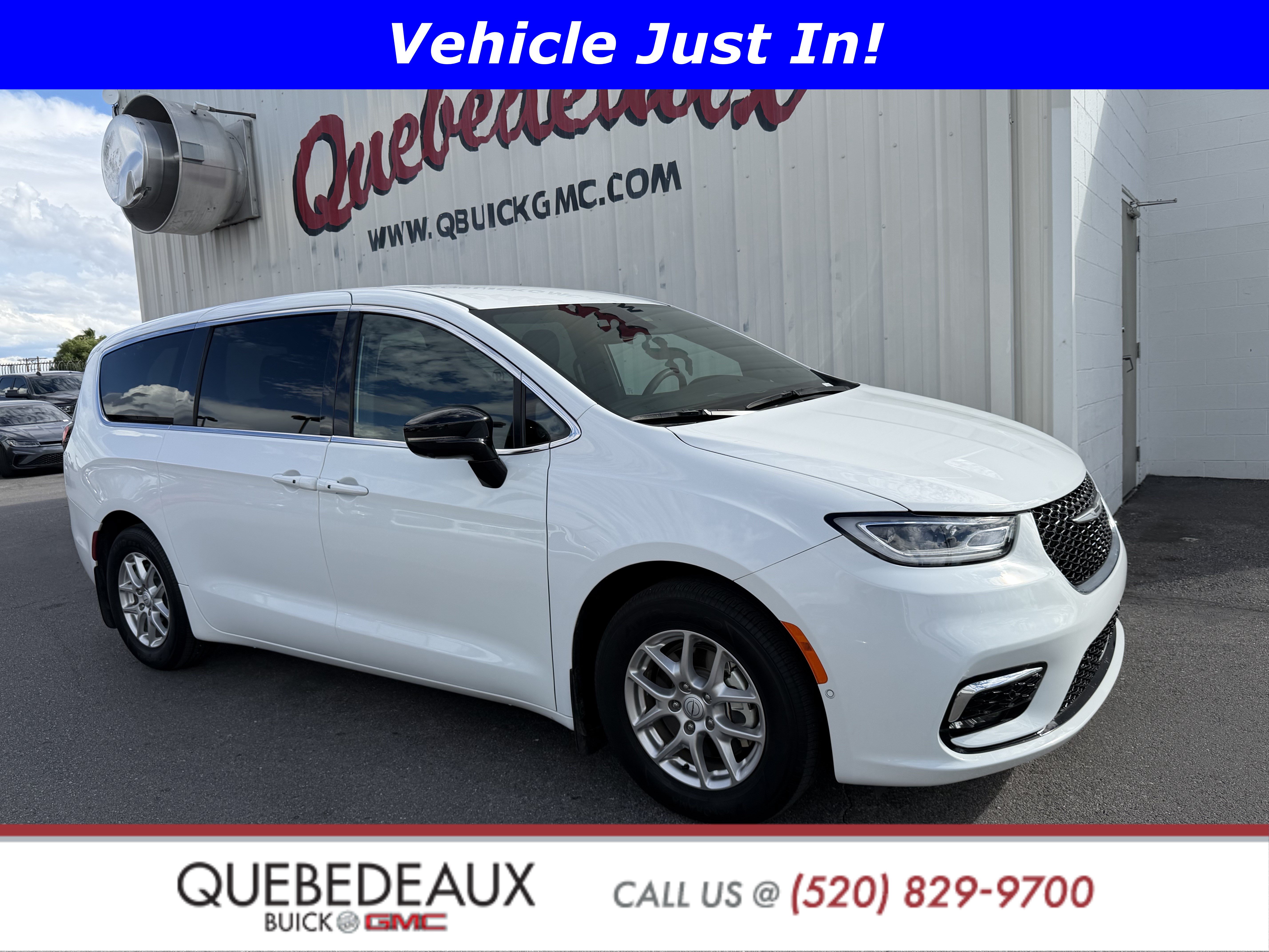 Used 2026 Chrysler Pacifica Select