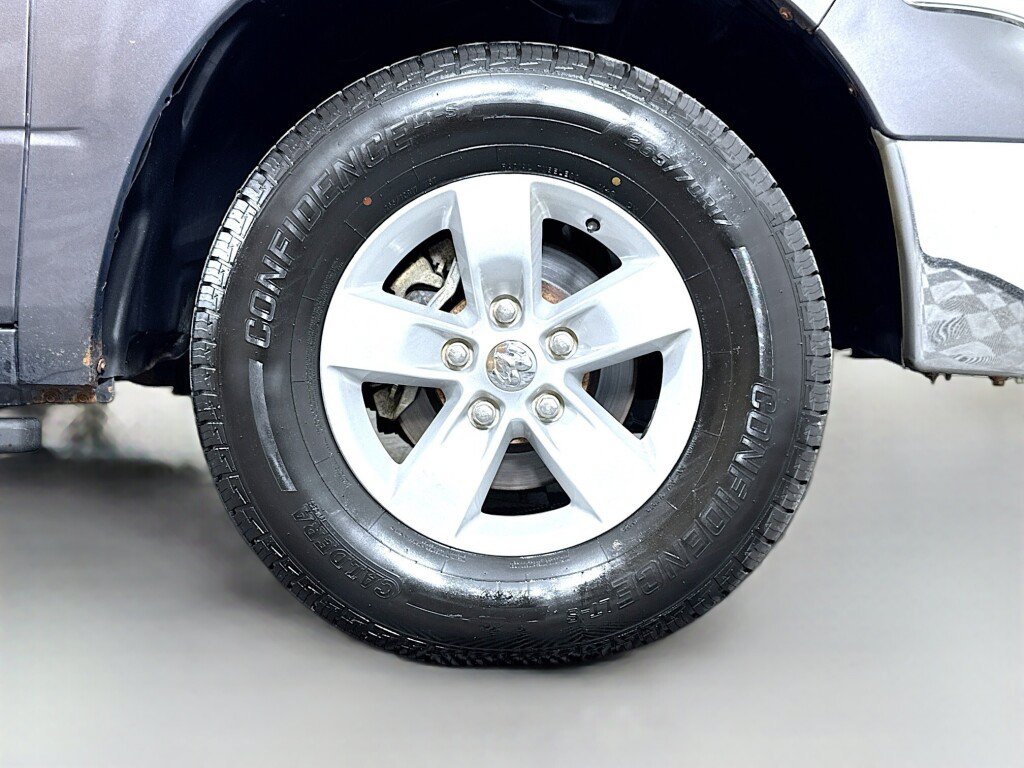 Used 2018 RAM 1500 Classic SLT AWD/4WD image 43