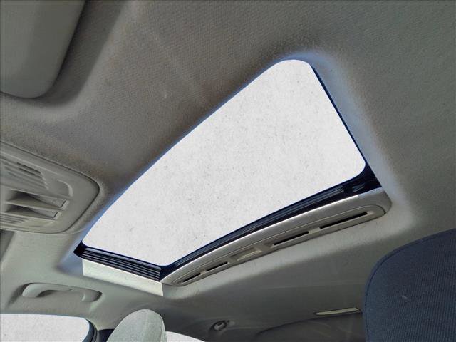 Used 2017 Chevrolet Cruze LT w/ Sun And Sound Package image 16