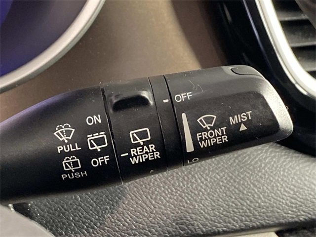 Used 2018 Chrysler Pacifica Touring-L image 20