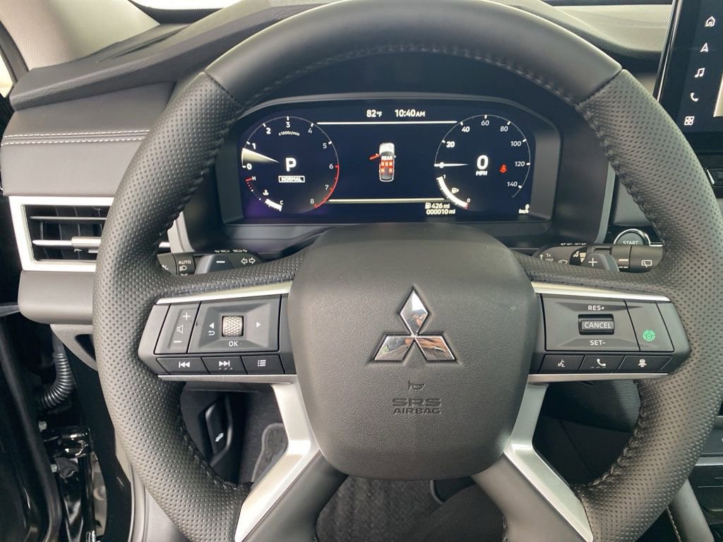 New 2025 Mitsubishi Outlander SE image 45