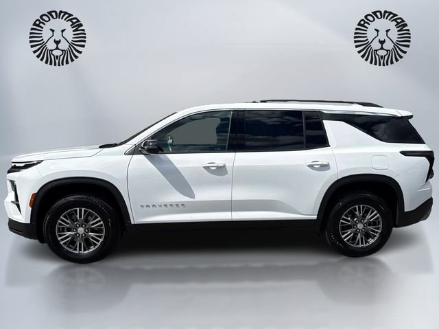 Used 2025 Chevrolet Traverse LT image 8