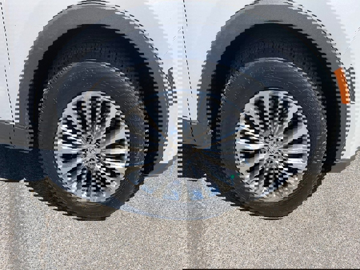 Used 2018 Lincoln MKX Select w/ Select Plus Package image 45