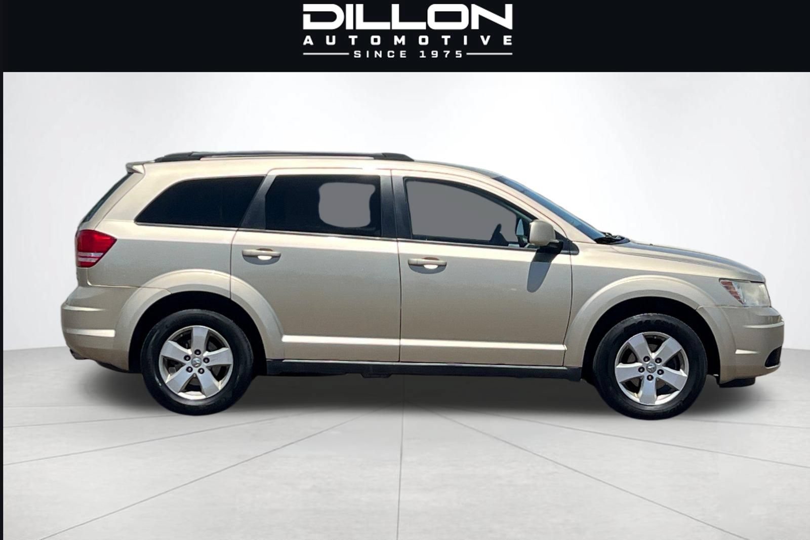Used 2010 Dodge Journey SXT w/ Flexible Seating Group FWD image 3