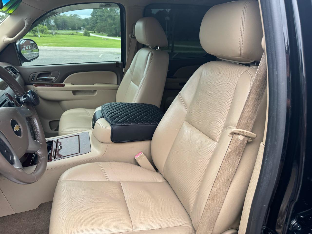 Used 2011 Chevrolet Avalanche LTZ AWD/4WD image 20