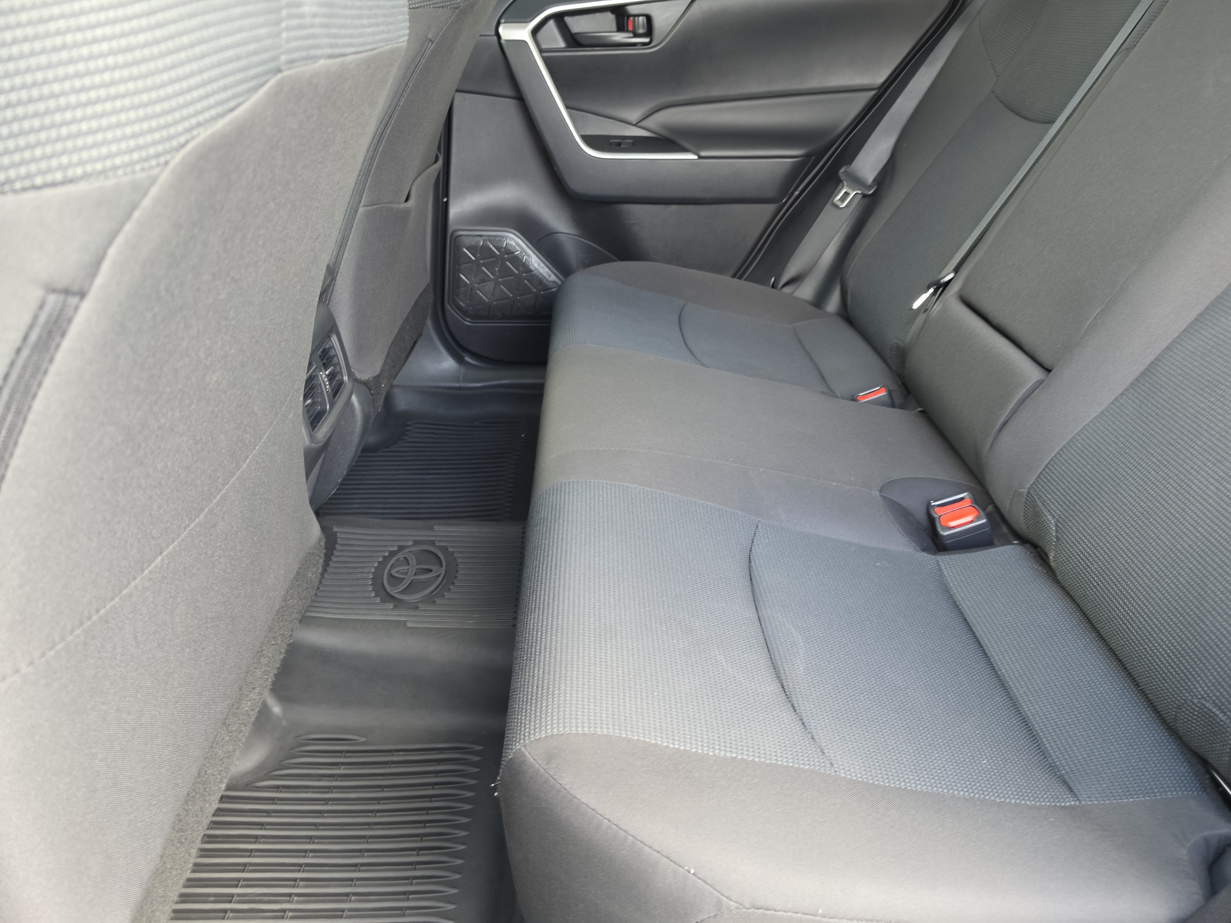 Certified 2025 Toyota RAV4 LE FWD image 10
