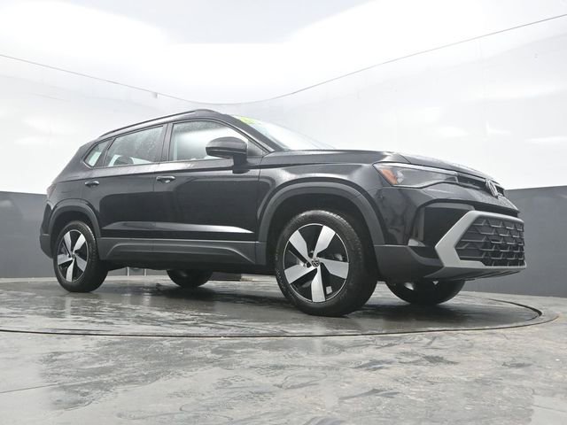 Used 2025 Volkswagen Taos S image 33